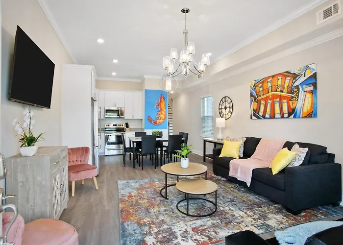 Vca- Safe Stylish Home Uniquely Designed Near Fq