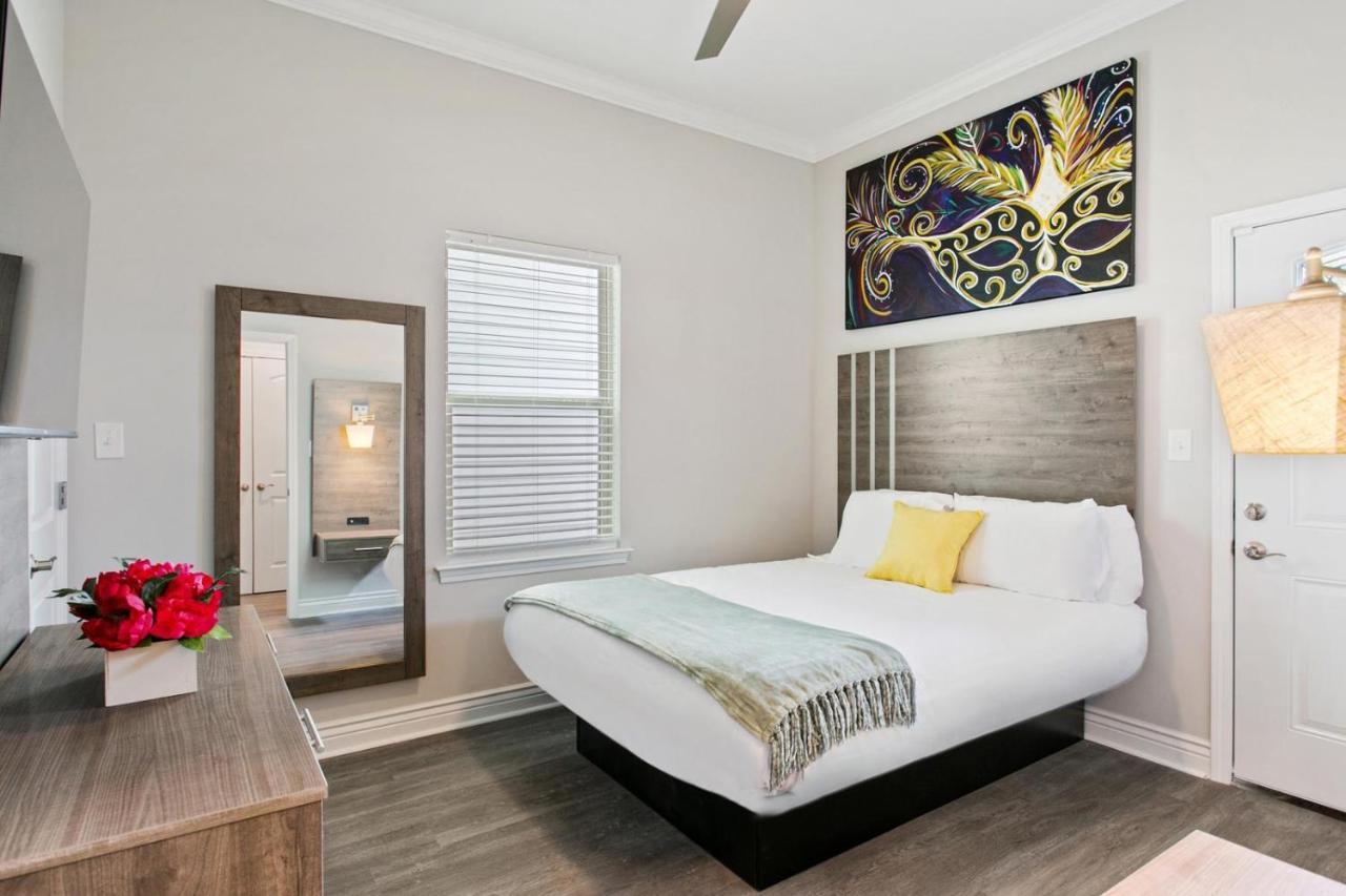 Vca- Safe Stylish Uniquely Designed Near Fq Holiday home New Orleans